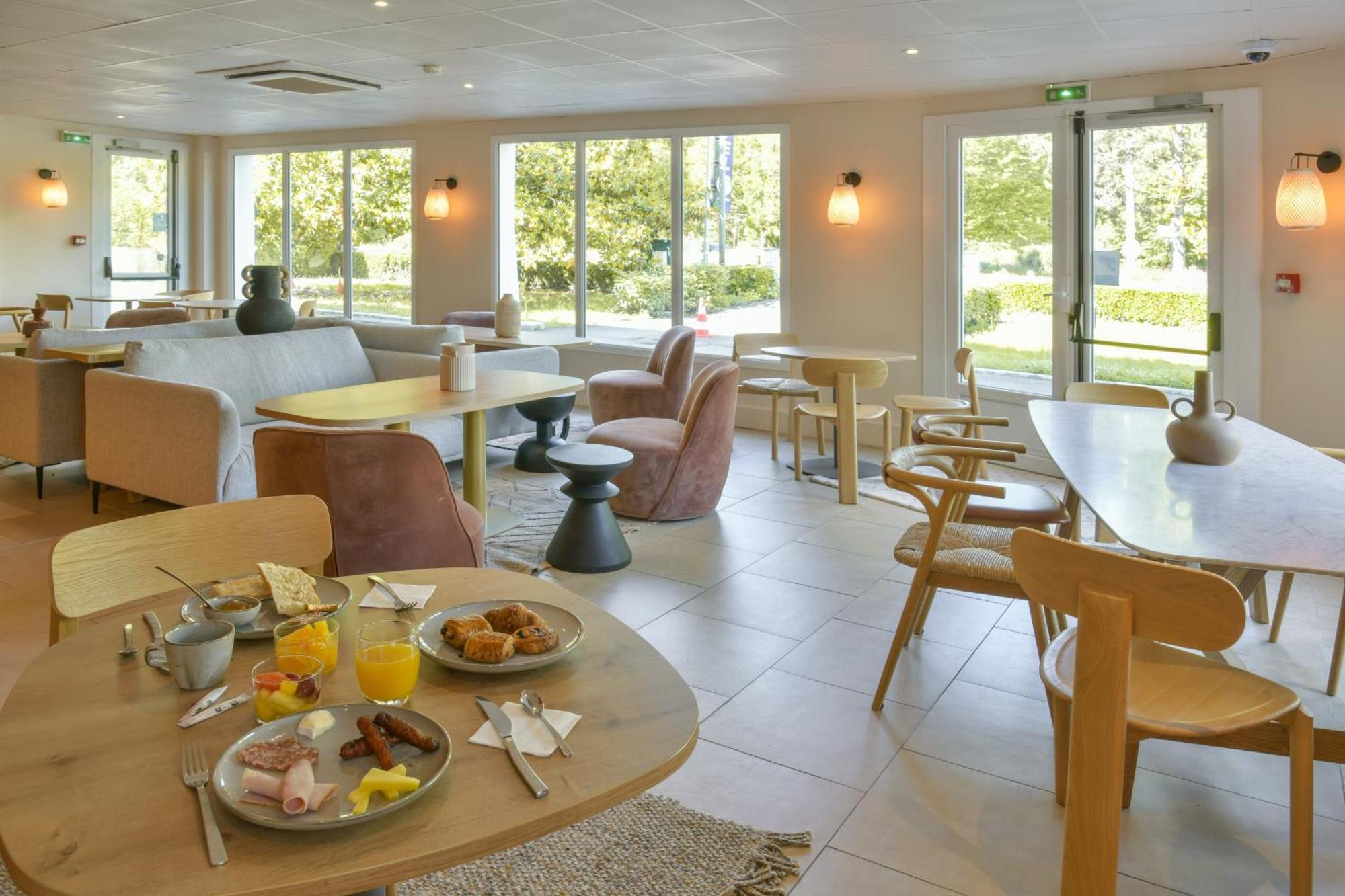 Bhoma Bourges - Hotel & Restaurant Exterior foto