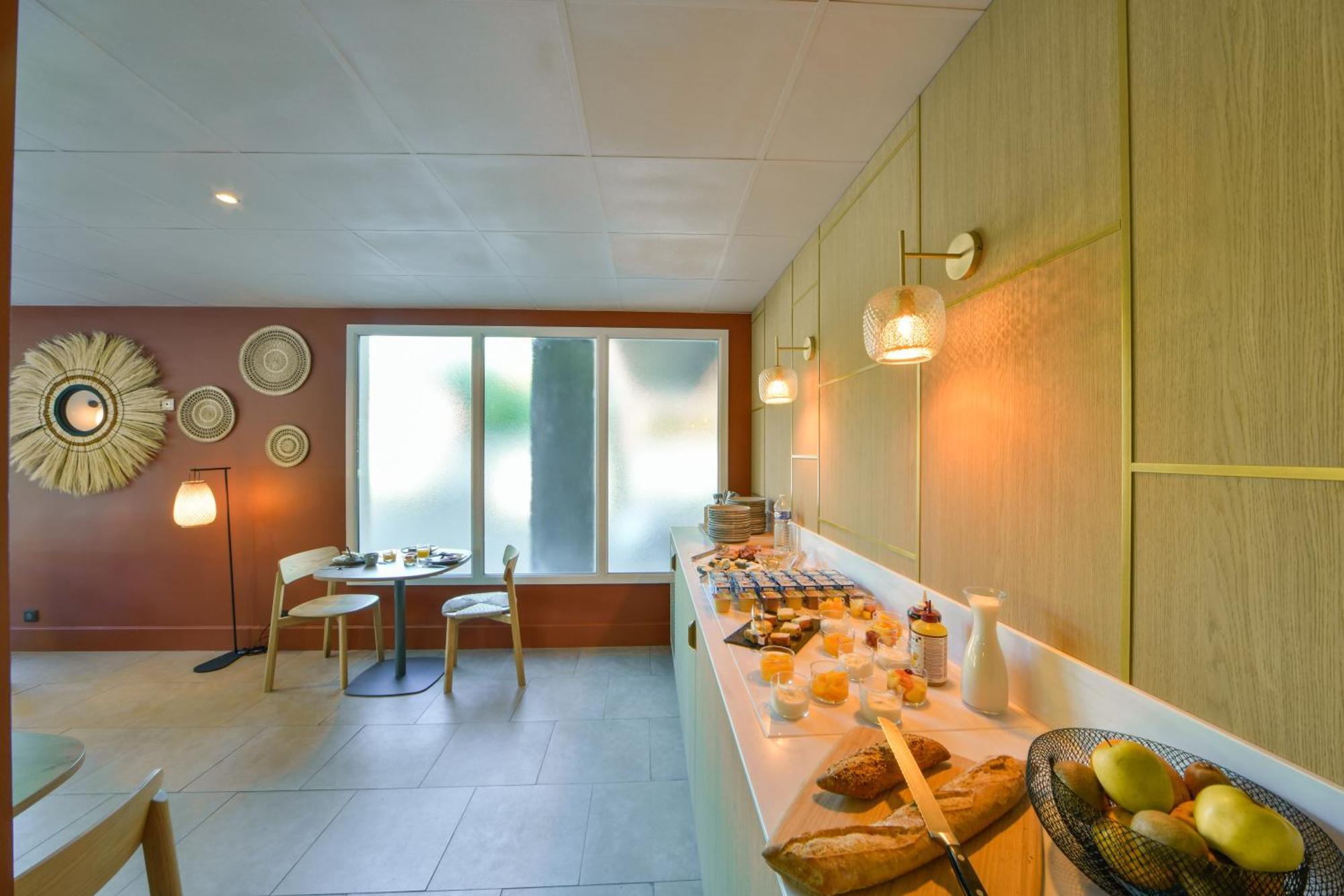 Bhoma Bourges - Hotel & Restaurant Exterior foto