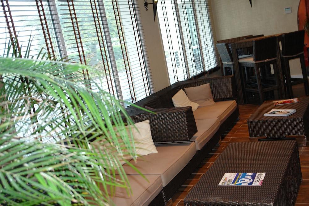 Bhoma Bourges - Hotel & Restaurant Exterior foto